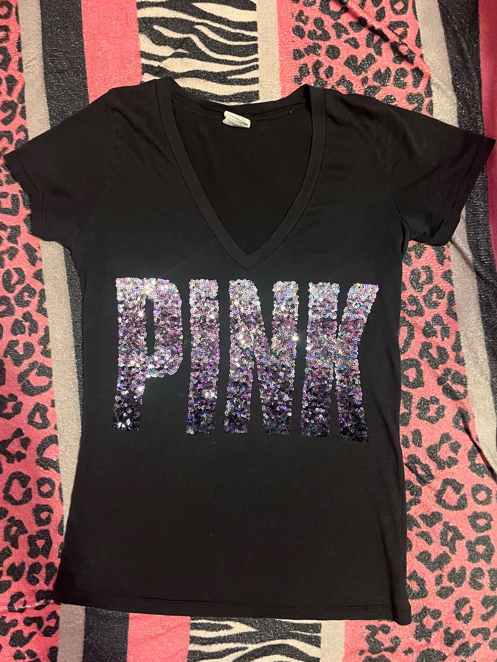 Vintage PINK Victoria's Secret BLING sequins fitted v-neck shirt